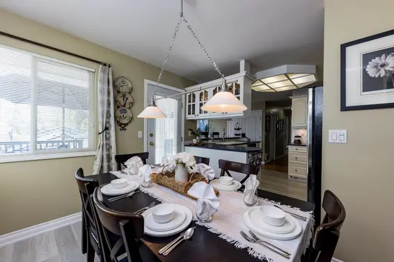 895 East 12th Street, North Vancouver For Sale - image 6