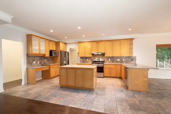 338 North Dollarton Highway, North Vancouver For Sale - image 11