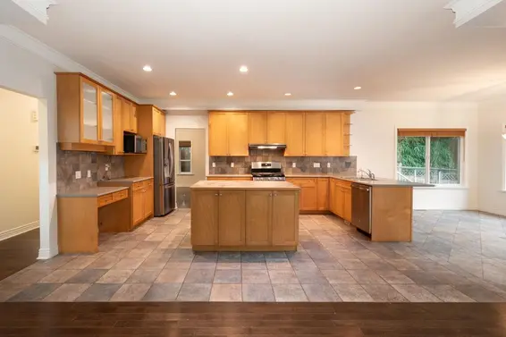 338 North Dollarton Highway, North Vancouver For Sale - image 12