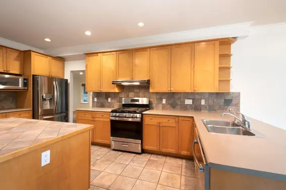 338 North Dollarton Highway, North Vancouver For Sale - image 14