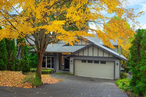 338 North Dollarton Highway, North Vancouver For Sale - image 2