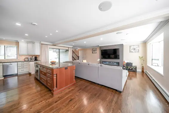 435 Inglewood Avenue, West Vancouver For Sale - image 10