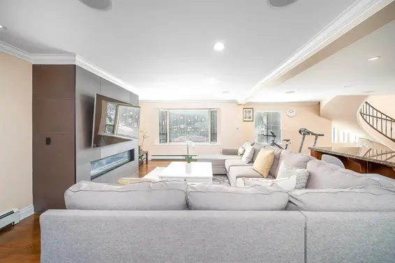 435 Inglewood Avenue, West Vancouver For Sale - image 12