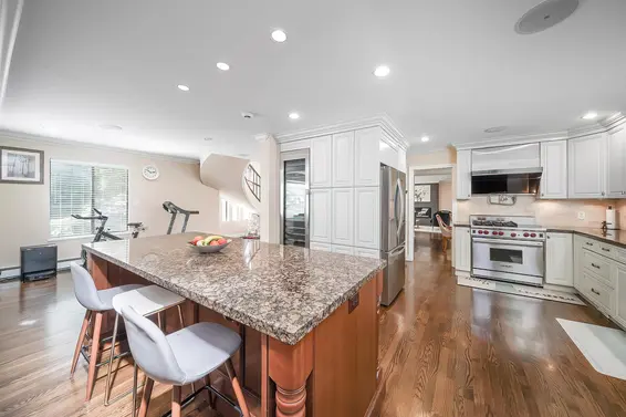 435 Inglewood Avenue, West Vancouver For Sale - image 14