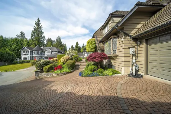 435 Inglewood Avenue, West Vancouver For Sale - image 3