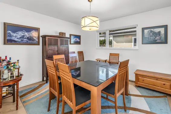 351 Beachview Drive, North Vancouver For Sale - image 12