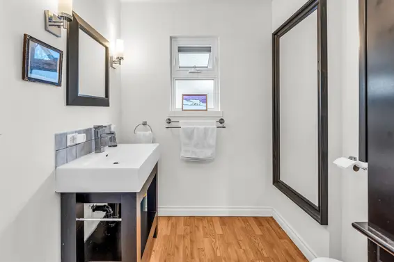 351 Beachview Drive, North Vancouver For Sale - image 22