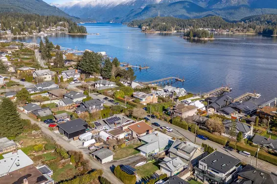 351 Beachview Drive, North Vancouver For Sale - image 4