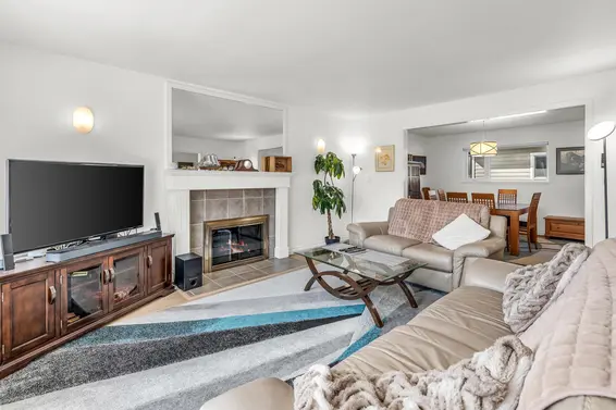 351 Beachview Drive, North Vancouver For Sale - image 7