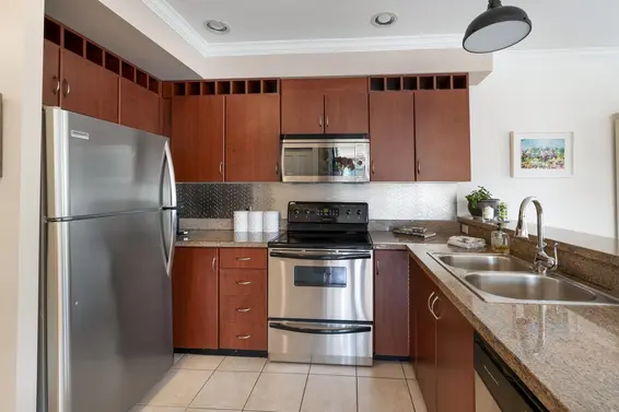 302 118 West 22nd Street, North Vancouver For Sale - image 11