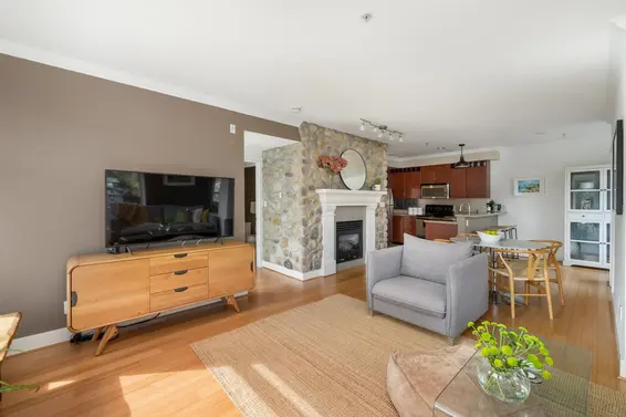 302 118 West 22nd Street, North Vancouver For Sale - image 5