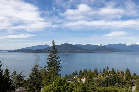 250 Kelvin Grove Way, Lions Bay For Sale - image 25