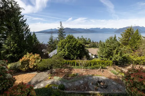 250 Kelvin Grove Way, Lions Bay For Sale - image 33