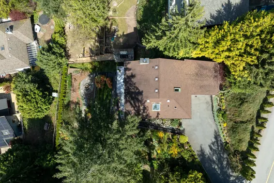 250 Kelvin Grove Way, Lions Bay For Sale - image 36