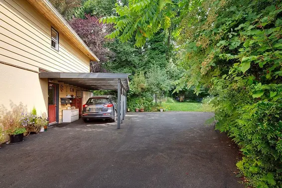 1240 Eastview Road, North Vancouver For Sale - image 33