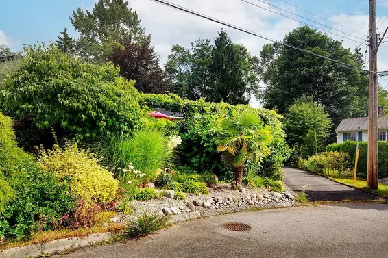 1240 Eastview Road, North Vancouver For Sale - image 37