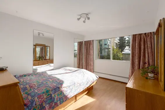 116 1345 Chesterfield Avenue, North Vancouver For Sale - image 11