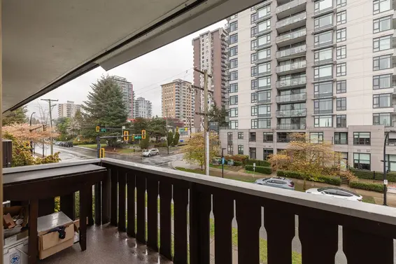 304 1345 Chesterfield Avenue, North Vancouver For Sale - image 15