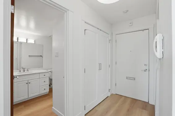 314 1345 Chesterfield Avenue, North Vancouver For Sale - image 31