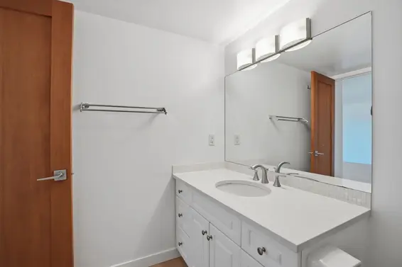 314 1345 Chesterfield Avenue, North Vancouver For Sale - image 34