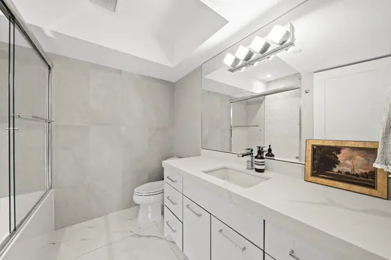 2 233 West 5th Street, North Vancouver For Sale - image 17