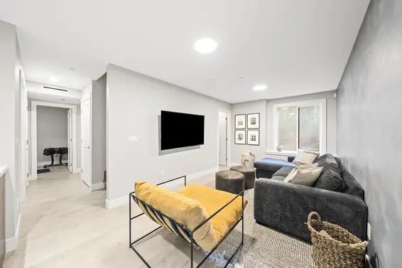 2 233 West 5th Street, North Vancouver For Sale - image 21