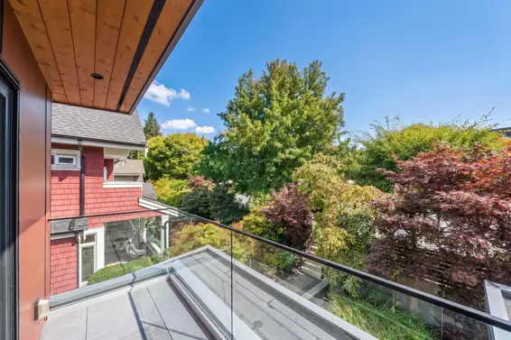 2 233 West 5th Street, North Vancouver For Sale - image 30