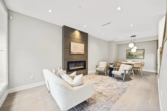 2 233 West 5th Street, North Vancouver For Sale - image 9