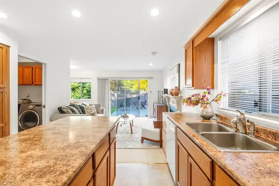 865 Ruckle Court, North Vancouver For Sale - image 6