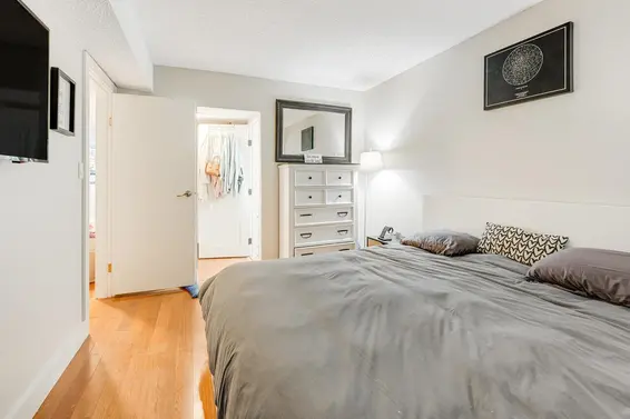1039 Old Lillooet Road, North Vancouver For Sale - image 10