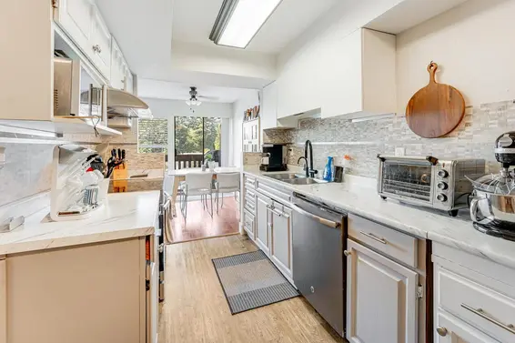 1039 Old Lillooet Road, North Vancouver For Sale - image 21
