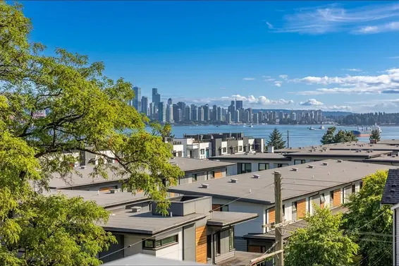 403 615 East 3rd Street, North Vancouver For Sale - image 2