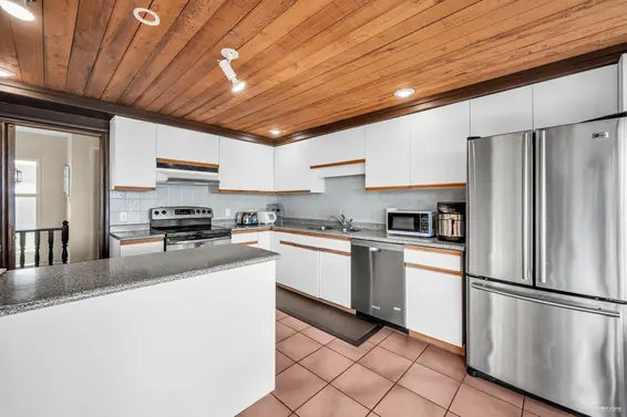 2160 Lawson Avenue, West Vancouver For Sale - image 17