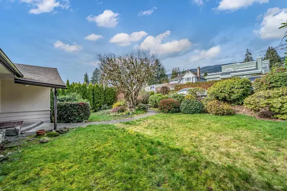 2160 Lawson Avenue, West Vancouver For Sale - image 31