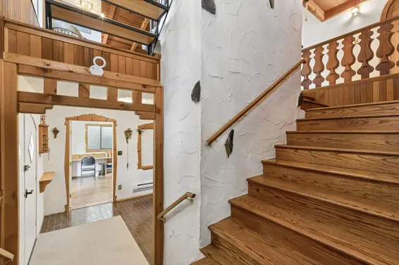 295 Bayview Road, Lions Bay For Sale - image 3