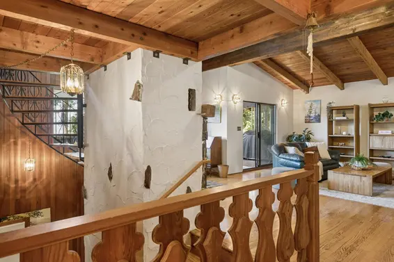 295 Bayview Road, Lions Bay For Sale - image 4