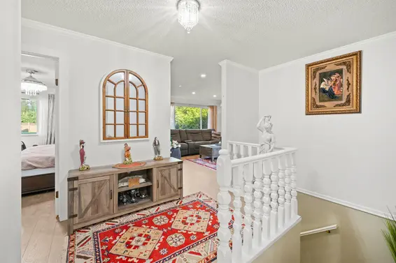 2333 Kirkstone Road, North Vancouver For Sale - image 11