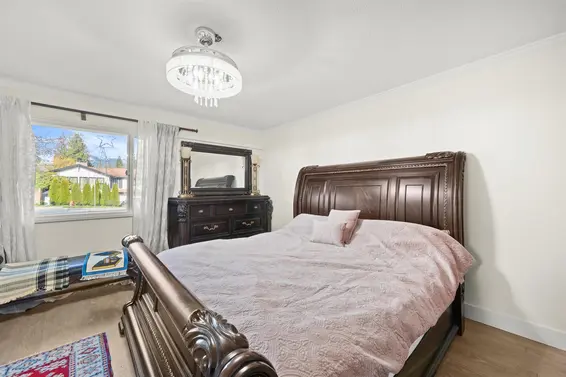 2333 Kirkstone Road, North Vancouver For Sale - image 12