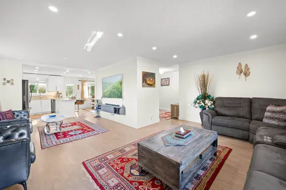 2333 Kirkstone Road, North Vancouver For Sale - image 4