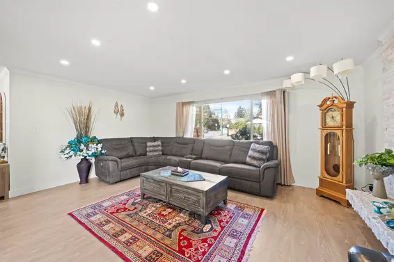 2333 Kirkstone Road, North Vancouver For Sale - image 6