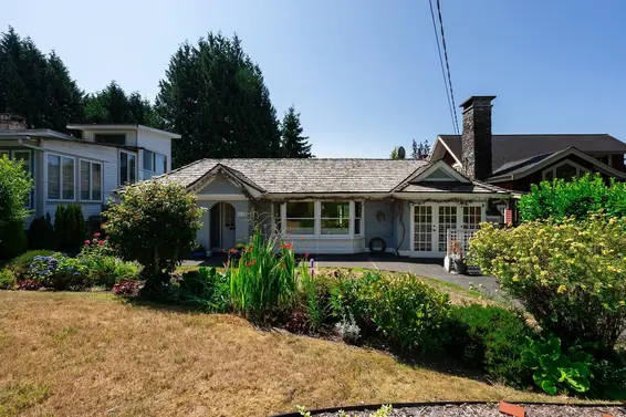 2240 Gordon Avenue, West Vancouver For Sale - image 2