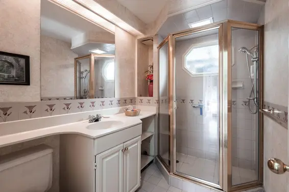 2240 Gordon Avenue, West Vancouver For Sale - image 21