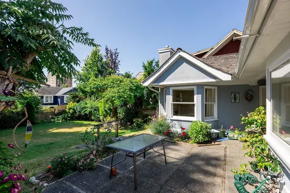 2240 Gordon Avenue, West Vancouver For Sale - image 23