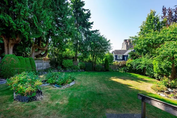 2240 Gordon Avenue, West Vancouver For Sale - image 25