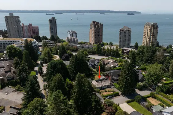 2240 Gordon Avenue, West Vancouver For Sale - image 31