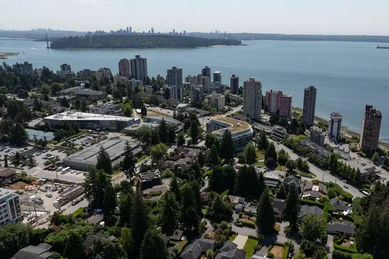 2240 Gordon Avenue, West Vancouver For Sale - image 39