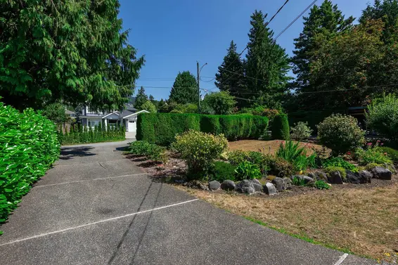2240 Gordon Avenue, West Vancouver For Sale - image 4
