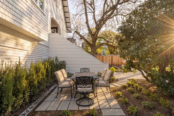 2 326 West 14th Street, North Vancouver For Sale - image 24