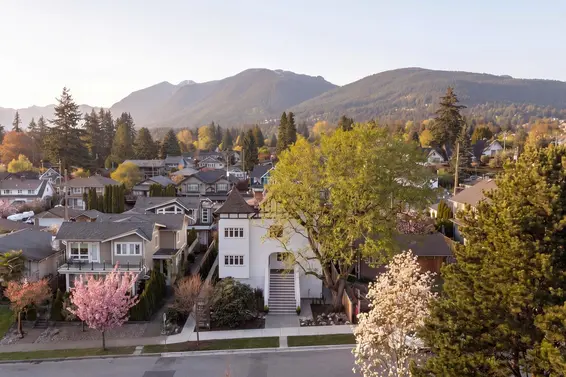 2 326 West 14th Street, North Vancouver For Sale - image 38