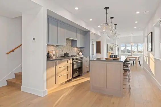 2 326 West 14th Street, North Vancouver For Sale - image 9